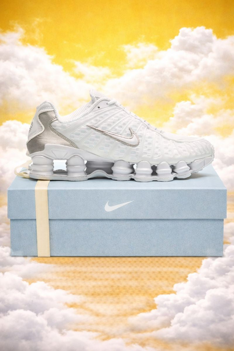 NIKE SHOX