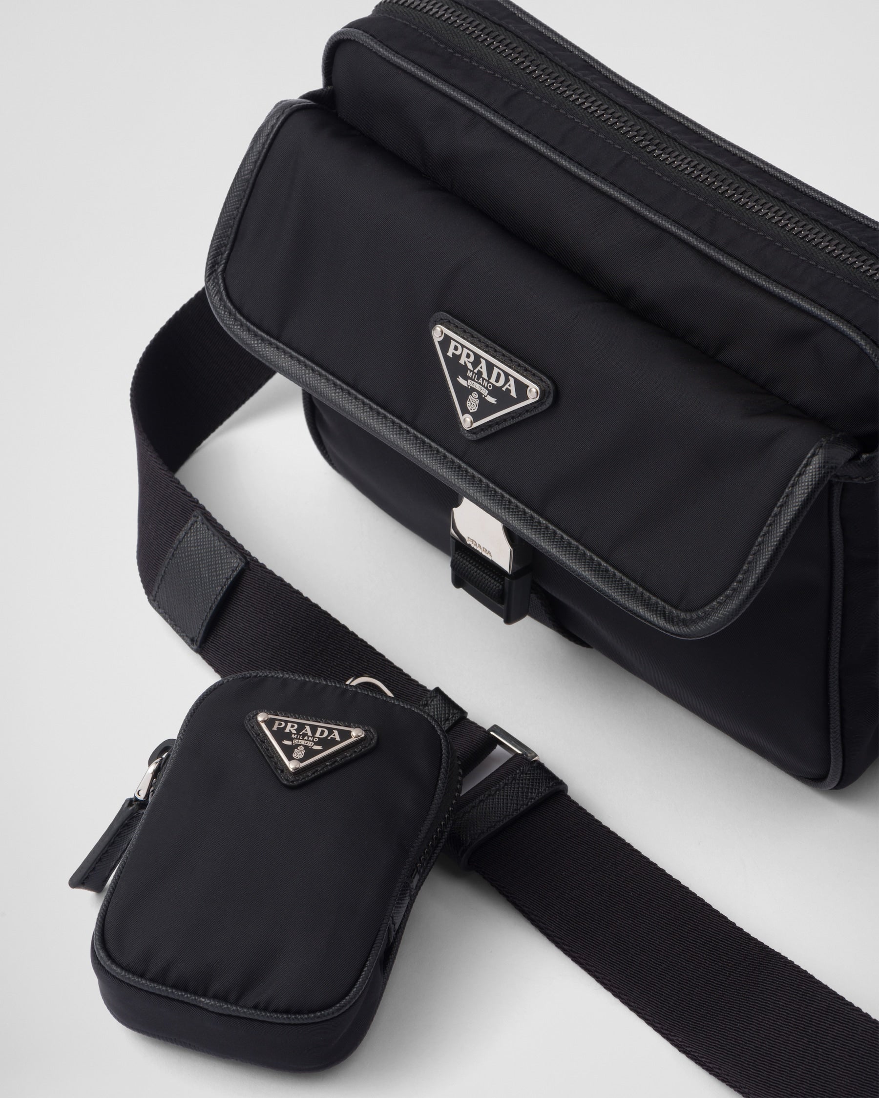 Sac porté épaule en Re-Nylon et cuir Saffiano